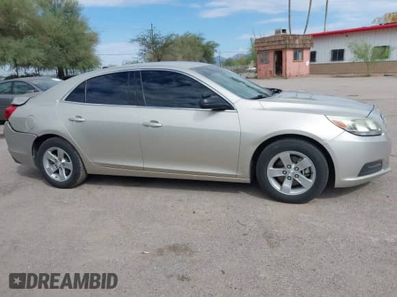2013 Chevrolet Malibu LS with VIN 1G11B5SA5DF354044, listed as a IAAI auction lot 43401663 with 73,873 mi miles and . Bid and sale history available at DreamBid. Image 13.
