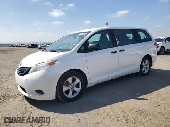 2016 Toyota Sienna L z VIN 5TDZK3DC0GS729002, wystawiony jako Copart lot #83765925 z przebiegiem 57 525 mil mil oraz Czysty tytuł • Clean title. Historia ofert i sprzedaży dostępna na DreamBid. Obrazek 1.