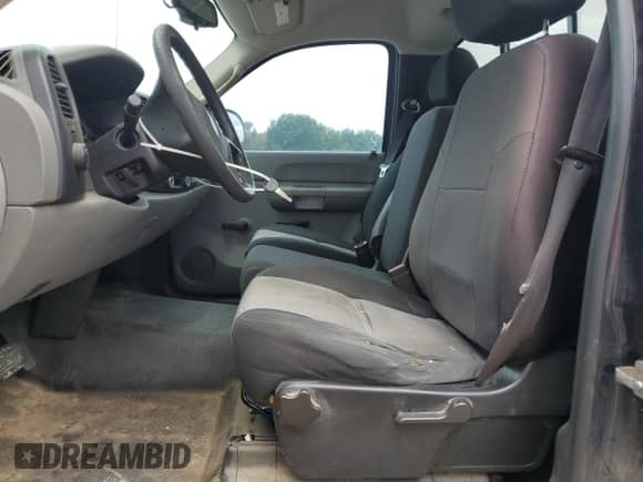 2007 Chevrolet Silverado 1500 Work Truck with VIN 1GCEC14X27Z639934, listed as a Copart auction lot 66834135 with 180,927 mi miles and Salvage title. Bid and sale history available at DreamBid. Image 7.