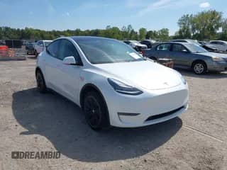 2020 Tesla Model Y Long Range с VIN 5YJYGDEE1LF006518, выставлен на аукционе IAAI как лот 43181508 с пробегом 96 079 миль миль и . История ставок и продаж доступна на DreamBid. Изображение 1.
