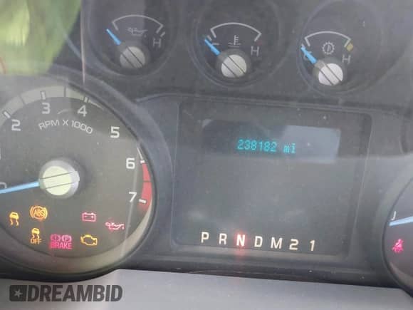 2011 Ford F-250 XL с VIN 1FT7X2A62BEC94502, выставлен на аукционе IAAI как лот 42824436 с пробегом 238 182 миль миль и . История ставок и продаж доступна на DreamBid. Изображение 15.