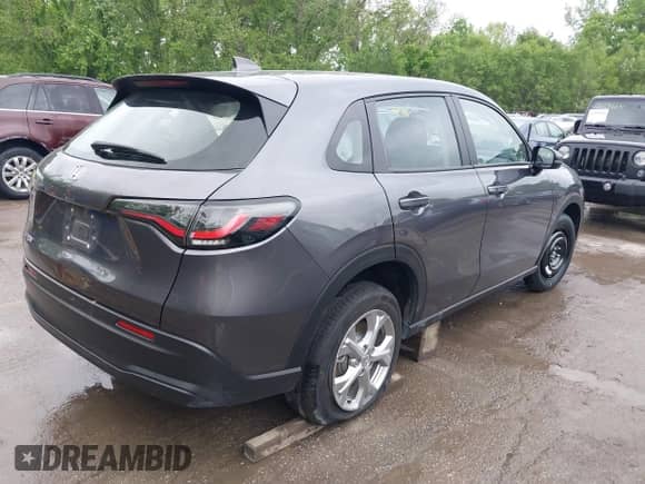 2025 Honda HR-V LX with VIN 3CZRZ2H31SM742182, listed as a IAAI auction lot 42153191 with 3,506 mi miles and . Bid and sale history available at DreamBid. Image 4.