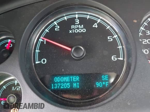 2013 Chevrolet Tahoe LS z VIN 1GNSCAE09DR184197, wystawiony jako IAAI lot #42588553 z przebiegiem 137 205 mil mil oraz . Historia ofert i sprzedaży dostępna na DreamBid. Obrazek 15.