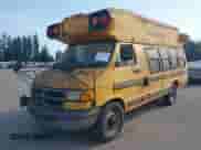 2000 Dodge Cargo z VIN 2B6LB31Z0YK180584, wystawiony jako IAAI lot #42722899 z przebiegiem 93 863 mil mil oraz . Historia ofert i sprzedaży dostępna na DreamBid. Obrazek 2.