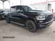 2021 Ram 1500 Laramie z VIN 1C6SRFJT9MN542322, wystawiony jako IAAI lot #42455038 z przebiegiem 68 601 mil mil oraz . Historia ofert i sprzedaży dostępna na DreamBid. Obrazek 1.
