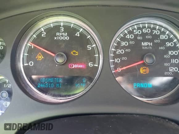 2009 Chevrolet Avalanche 2LT with VIN 3GNEC12019G165331, listed as a IAAI auction lot 42108513 with 246,510 mi miles and . Bid and sale history available at DreamBid. Image 7.