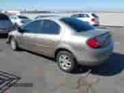 2000 Dodge Neon Highline z VIN 1B3ES46C5YD722773, wystawiony jako IAAI lot #43142303 z przebiegiem 91 601 mil mil oraz . Historia ofert i sprzedaży dostępna na DreamBid. Obrazek 3.