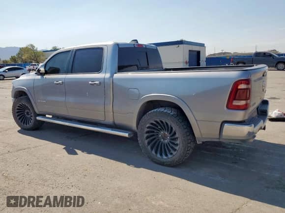 2019 Ram 1500 Laramie с VIN 1C6SRFRT8KN536528, выставлен на аукционе Copart как лот 68197045 с пробегом 98 856 миль миль и Списание • Salvage title. История ставок и продаж доступна на DreamBid. Изображение 2.