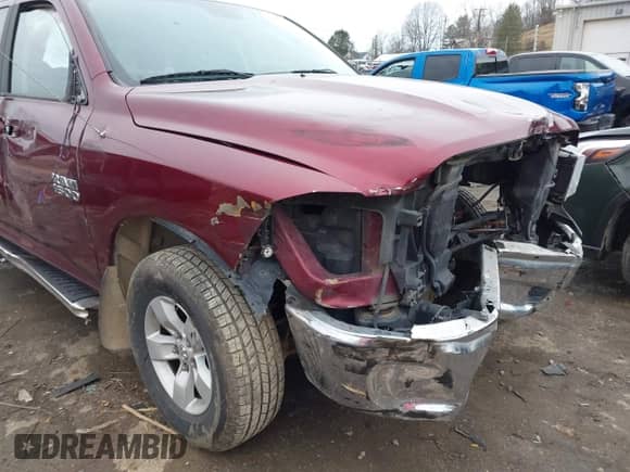 2018 Ram 1500 Big Horn z VIN 1C6RR7GG7JS319692, wystawiony jako IAAI lot #41486502 z przebiegiem 98 635 mil mil oraz . Historia ofert i sprzedaży dostępna na DreamBid. Obrazek 20.