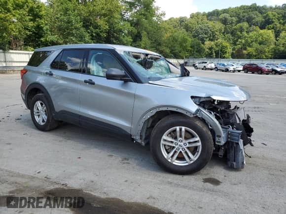 2022 Ford Explorer with VIN 1FMSK8BH4NGB93901, listed as a Copart auction lot 68334485 with Not provided miles and Salvage title. Bid and sale history available at DreamBid. Image 4.