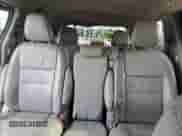 2017 Toyota Sienna XLE z VIN 5TDYZ3DCXHS778099, wystawiony jako Copart lot #82123545 z przebiegiem 194 083 mil mil oraz Szkoda całkowita • Salvage title. Historia ofert i sprzedaży dostępna na DreamBid. Obrazek 10.