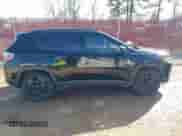 2019 Jeep Compass Altitude z VIN 3C4NJCBB1KT612989, wystawiony jako IAAI lot #41330536 z przebiegiem 145 404 mil mil oraz . Historia ofert i sprzedaży dostępna na DreamBid. Obrazek 13.
