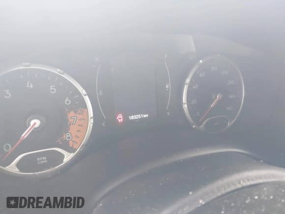 2018 Jeep Renegade Latitude with VIN ZACCJABB5JPH83309, listed as a IAAI auction lot 42875630 with 183,251 mi miles and . Bid and sale history available at DreamBid. Image 16.