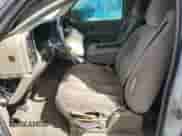 2005 GMC Sierra 1500 SLT z VIN 2GTEC13T951337142, wystawiony jako Copart lot #52823625 z przebiegiem 245 568 mil mil oraz Szkoda całkowita • Salvage title. Historia ofert i sprzedaży dostępna na DreamBid. Obrazek 7.