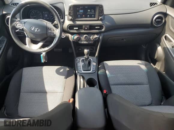 2018 Hyundai Kona SEL с VIN KM8K22AA3JU085766, выставлен на аукционе Copart как лот 81479055 с пробегом 33 646 миль миль и Списание • Salvage title. История ставок и продаж доступна на DreamBid. Изображение 8.