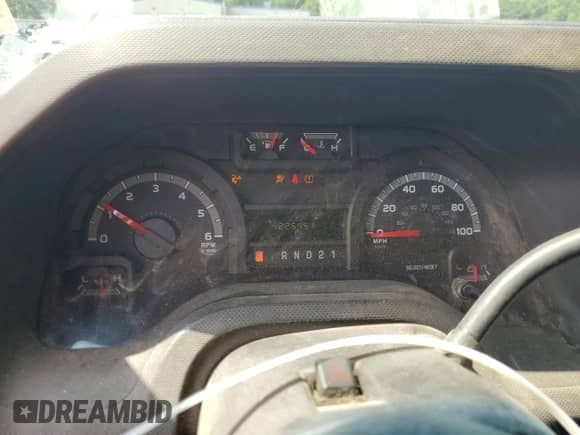 2009 Ford Econoline Cargo Commercial с VIN 1FTNE14W89DA58388, выставлен на аукционе Copart как лот 61716235 с пробегом 225 451 миль миль и Списание • Salvage title. История ставок и продаж доступна на DreamBid. Изображение 9.