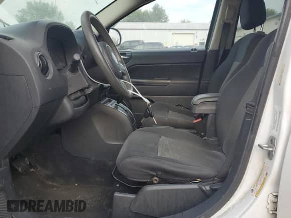 2011 Jeep Compass с VIN 1J4NT1FA5BD290521, выставлен на аукционе Copart как лот 68497485 с пробегом 124 082 миль миль и Списание • Salvage title. История ставок и продаж доступна на DreamBid. Изображение 7.