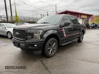 2018 Ford F-150 XL z VIN 1FTEW1EG9JFE26994, wystawiony jako Copart lot #89525245 z przebiegiem 239 138 mil mil oraz Czysty tytuł • Clean title. Historia ofert i sprzedaży dostępna na DreamBid. Obrazek 1.
