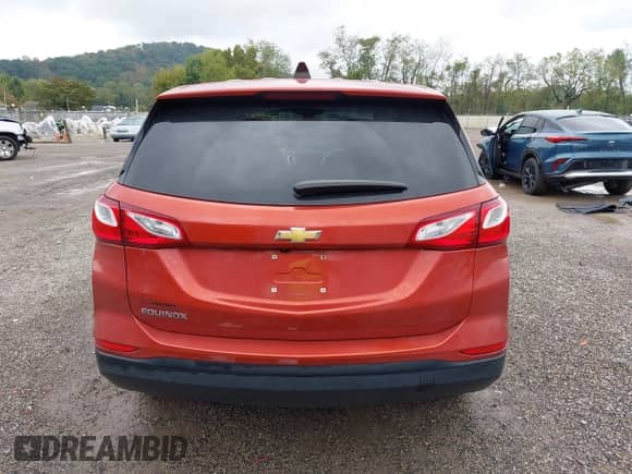 2020 Chevrolet Equinox LS с VIN 2GNAXHEV5L6167119, выставлен на аукционе IAAI как лот 43247330 с пробегом 70 477 миль миль и . История ставок и продаж доступна на DreamBid. Изображение 17.
