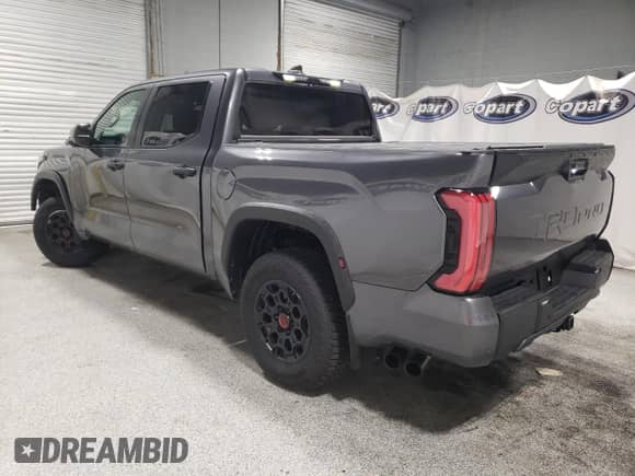 2024 Toyota Tundra TRD Pro Hybrid z VIN 5TFPC5DB8RX084362, wystawiony jako Copart lot #70174855 z przebiegiem 4 542 mil mil oraz Czysty tytuł • Clean title. Historia ofert i sprzedaży dostępna na DreamBid. Obrazek 2.