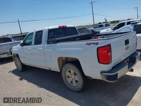 2019 Chevrolet Silverado 1500 LT z VIN 2GCVKPEC2K1205418, wystawiony jako IAAI lot #42912846 z przebiegiem 109 062 mil mil oraz . Historia ofert i sprzedaży dostępna na DreamBid. Obrazek 14.