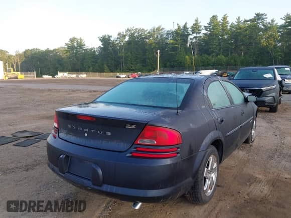 2001 Dodge Stratus with VIN 1B3AJ56U11N521873, listed as a IAAI auction lot 42845646 with 92,100 mi miles and . Bid and sale history available at DreamBid. Image 4.