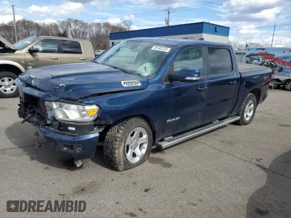 2020 Ram 1500 Lone Star z VIN 1C6SRFFT5LN123570, wystawiony jako Copart lot #50182225 z przebiegiem 92 922 mil mil oraz Nie do naprawy • Non repairable. Historia ofert i sprzedaży dostępna na DreamBid. Obrazek 1.