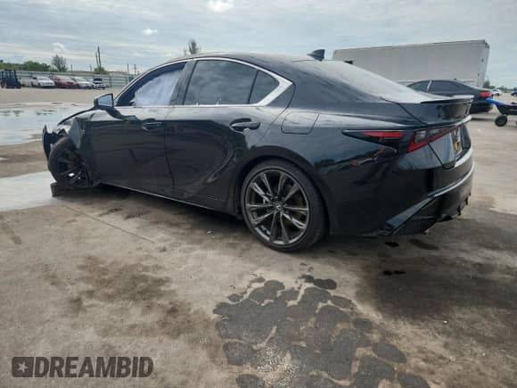 2025 Lexus IS 350 F Sport z VIN JTHBZ1B25S5084436, wystawiony jako Copart lot #71391005 z przebiegiem 8 686 mil mil oraz Nie do naprawy • Non repairable. Historia ofert i sprzedaży dostępna na DreamBid. Obrazek 2.