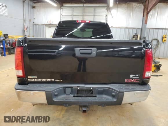 2010 GMC Sierra 1500 SLT z VIN 1GTSKWE33AZ137844, wystawiony jako Copart lot #45020075 z przebiegiem 179 681 mil mil oraz Szkoda całkowita • Salvage title. Historia ofert i sprzedaży dostępna na DreamBid. Obrazek 6.