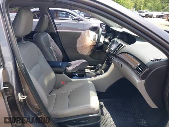 2017 Honda Accord Touring with VIN 1HGCR3F94HA002173, listed as a IAAI auction lot 42673267 with 147,086 mi miles and . Bid and sale history available at DreamBid. Image 5.