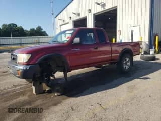 2000 Toyota Tacoma с VIN 4TAWN72N4YZ653558, выставлен на аукционе Copart как лот 66618925 с пробегом 303 184 миль миль и Списание • Salvage title. История ставок и продаж доступна на DreamBid. Изображение 1.