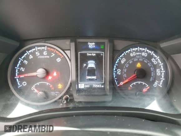 2023 Toyota Tacoma SR z VIN 3TYRZ5CN9PT026979, wystawiony jako Copart lot #85715965 z przebiegiem 70 943 mil mil oraz Szkoda całkowita • Salvage title. Historia ofert i sprzedaży dostępna na DreamBid. Obrazek 9.
