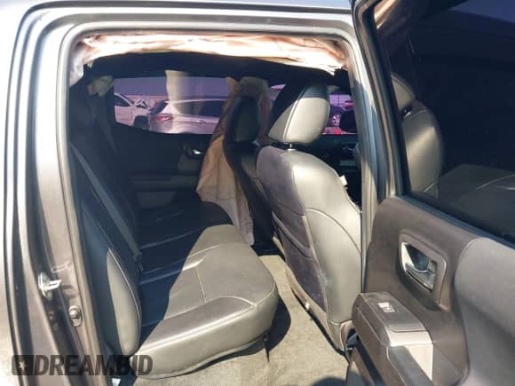 2020 Toyota Tacoma SR5 with VIN 5TFCZ5AN4LX237581, listed as a IAAI auction lot 43191708 with 126,946 mi miles and . Bid and sale history available at DreamBid. Image 8.