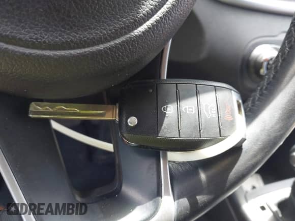 2016 Kia Sorento L with VIN 5XYPG4A38GG169035, listed as a IAAI auction lot 43069831 with 104,276 mi miles and . Bid and sale history available at DreamBid. Image 11.