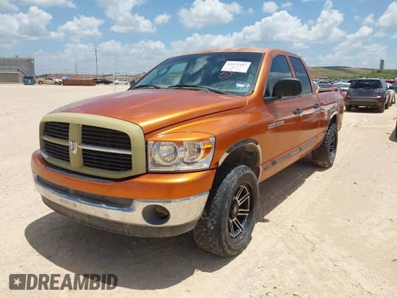 2007 Dodge 1500 SLT with VIN 1D7HA18P17J520144, listed as a IAAI auction lot 42631107 with 187,474 mi miles and . Bid and sale history available at DreamBid. Image 2.