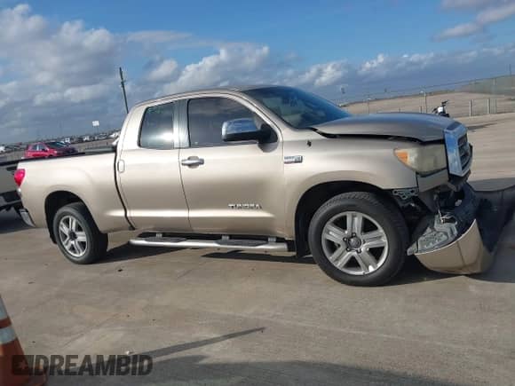 2008 Toyota Tundra Limited с VIN 5TBBV58108S520446, выставлен на аукционе IAAI как лот 41461273 с пробегом 218 480 миль миль и . История ставок и продаж доступна на DreamBid. Изображение 13.