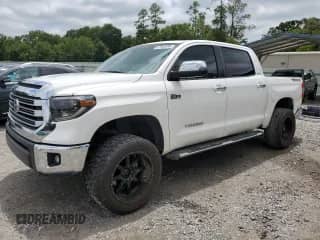 2020 Toyota Tundra Limited с VIN 5TFHY5F13LX947425, выставлен на аукционе Copart как лот 67544595 с пробегом 105 957 миль миль и Списание • Salvage title. История ставок и продаж доступна на DreamBid. Изображение 1.