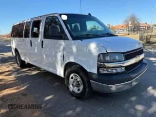 2017 Chevrolet Express Passenger LT с VIN 1GAZGPFG9H1176592, выставлен на аукционе Copart как лот 87533705 с пробегом 168 790 миль миль и Чистый • Clean title. История ставок и продаж доступна на DreamBid. Изображение 1.