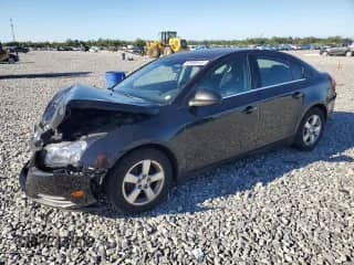 2014 Chevrolet Cruze 1LT z VIN 1G1PC5SB1E7340783, wystawiony jako Copart lot #81585645 z przebiegiem 146 731 mil mil oraz Szkoda całkowita • Salvage title. Historia ofert i sprzedaży dostępna na DreamBid. Obrazek 1.