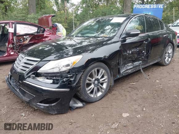 2012 Hyundai Genesis 3.8L с VIN KMHGC4DD9CU202970, выставлен на аукционе IAAI как лот 43288807 с пробегом 146 809 миль миль и . История ставок и продаж доступна на DreamBid. Изображение 6.