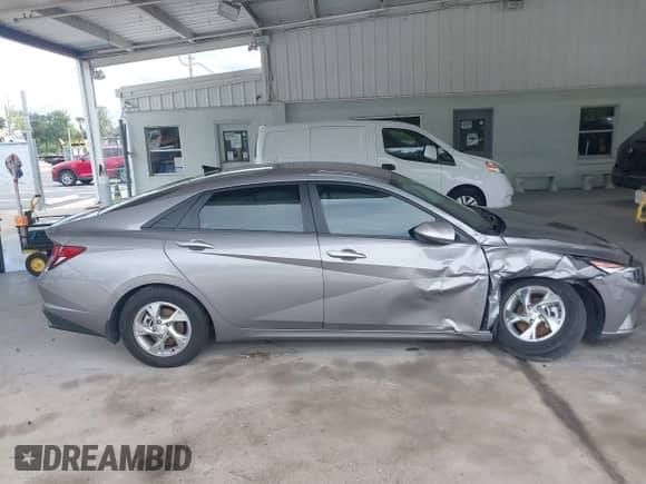 2023 Hyundai Elantra SE с VIN KMHLL4AG0PU583160, выставлен на аукционе IAAI как лот 43172814 с пробегом 41 341 миль миль и . История ставок и продаж доступна на DreamBid. Изображение 13.