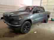 2022 Ram 1500 Limited z VIN 1C6SRFHT9NN328700, wystawiony jako Copart lot #68010915 z przebiegiem 70 522 mil mil oraz Szkoda całkowita • Salvage title. Historia ofert i sprzedaży dostępna na DreamBid. Obrazek 1.
