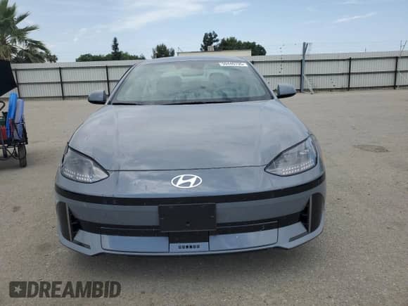 2024 Hyundai Ioniq 6 SEL z VIN KMHM34AA5RA076078, wystawiony jako Copart lot #59440795 z przebiegiem 17 820 mil mil oraz Szkoda całkowita • Salvage title. Historia ofert i sprzedaży dostępna na DreamBid. Obrazek 5.