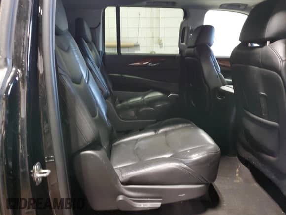 2019 Cadillac Escalade ESV Luxury с VIN 1GYS4HKJ9KR162512, выставлен на аукционе Copart как лот 69385184 с пробегом 134 445 миль миль и На запчасти • Non repairable. История ставок и продаж доступна на DreamBid. Изображение 11.