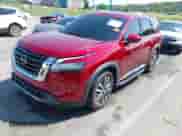 2022 Nissan Pathfinder Platinum с VIN 5N1DR3DH9NC223082, выставлен на аукционе IAAI как лот 42698899 с пробегом 56 659 миль миль и . История ставок и продаж доступна на DreamBid. Изображение 2.