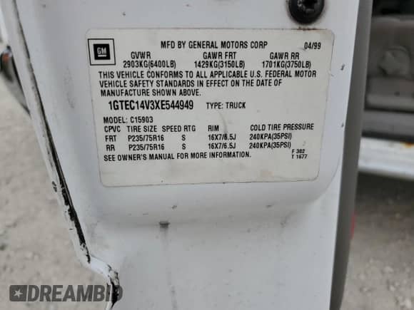1999 GMC Sierra 1500 SL z VIN 1GTEC14V3XE544949, wystawiony jako Copart lot #68512264 z przebiegiem Nie podano mil oraz Szkoda całkowita • Salvage title. Historia ofert i sprzedaży dostępna na DreamBid. Obrazek 12.
