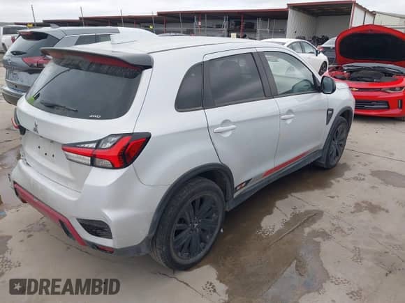 2023 Mitsubishi Outlander ES z VIN JA4ARUAU2PU007726, wystawiony jako IAAI lot #41899004 z przebiegiem 32 019 mil mil oraz . Historia ofert i sprzedaży dostępna na DreamBid. Obrazek 4.
