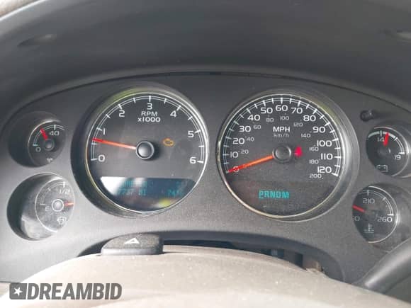 2011 Chevrolet Avalanche LT z VIN 3GNTKFE31BG240127, wystawiony jako IAAI lot #42488489 z przebiegiem 147 737 mil mil oraz . Historia ofert i sprzedaży dostępna na DreamBid. Obrazek 7.