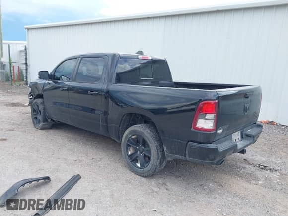 2020 Ram 1500 Lone Star z VIN 1C6SRFFT7LN146820, wystawiony jako IAAI lot #42605548 z przebiegiem 108 268 mil mil oraz . Historia ofert i sprzedaży dostępna na DreamBid. Obrazek 3.