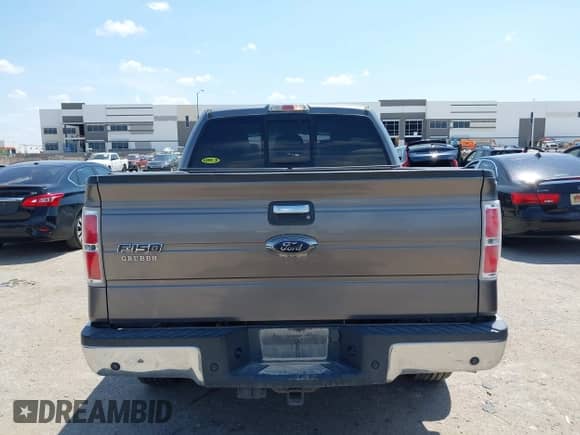 2011 Ford F-150 XLT z VIN 1FTFW1ET2BFC27398, wystawiony jako IAAI lot #43106954 z przebiegiem 191 159 mil mil oraz . Historia ofert i sprzedaży dostępna na DreamBid. Obrazek 16.